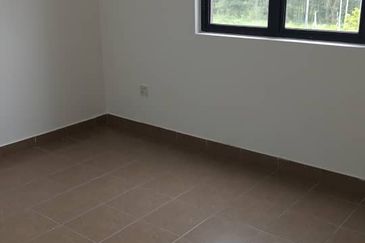 Brand New Freehold Walk Up Apartment 28 Residences, Taman Orchid, Bandar Baru Salak Tinggi