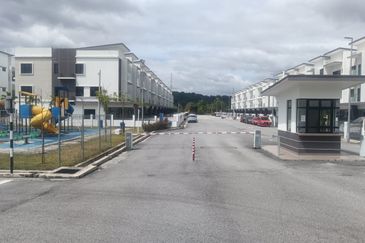 Brand New Freehold Walk Up Apartment 28 Residences, Taman Orchid, Bandar Baru Salak Tinggi