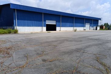 Strategic Industrial Land with Ready Warehouse Teluk Kalong, Kemaman Terengganu