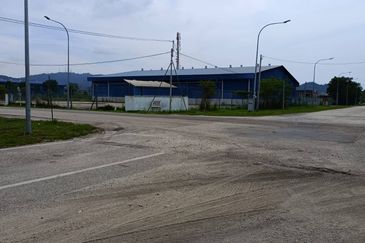 Strategic Industrial Land with Ready Warehouse Teluk Kalong, Kemaman Terengganu