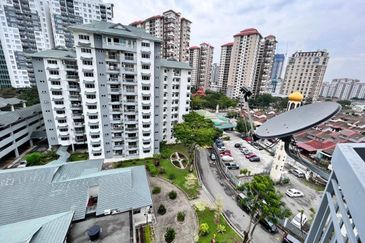 Tiara Kelana Condominium