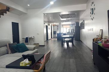 Fully Extended Double Storey Terrace House Cassira Bukit Raja, Klang For Sale