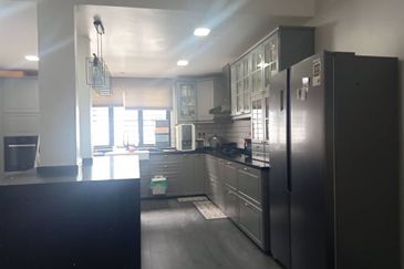 Fully Extended Double Storey Terrace House Cassira Bukit Raja, Klang For Sale