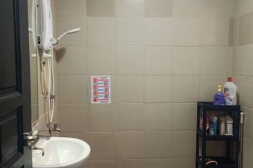 Fully Extended Double Storey Terrace House Cassira Bukit Raja, Klang For Sale