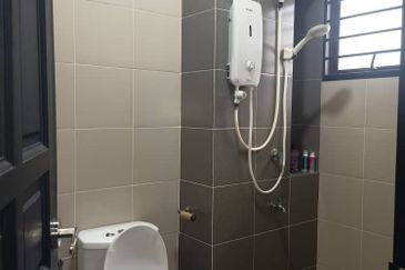 Fully Extended Double Storey Terrace House Cassira Bukit Raja, Klang For Sale