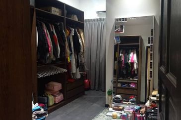 Fully Extended Double Storey Terrace House Cassira Bukit Raja, Klang For Sale