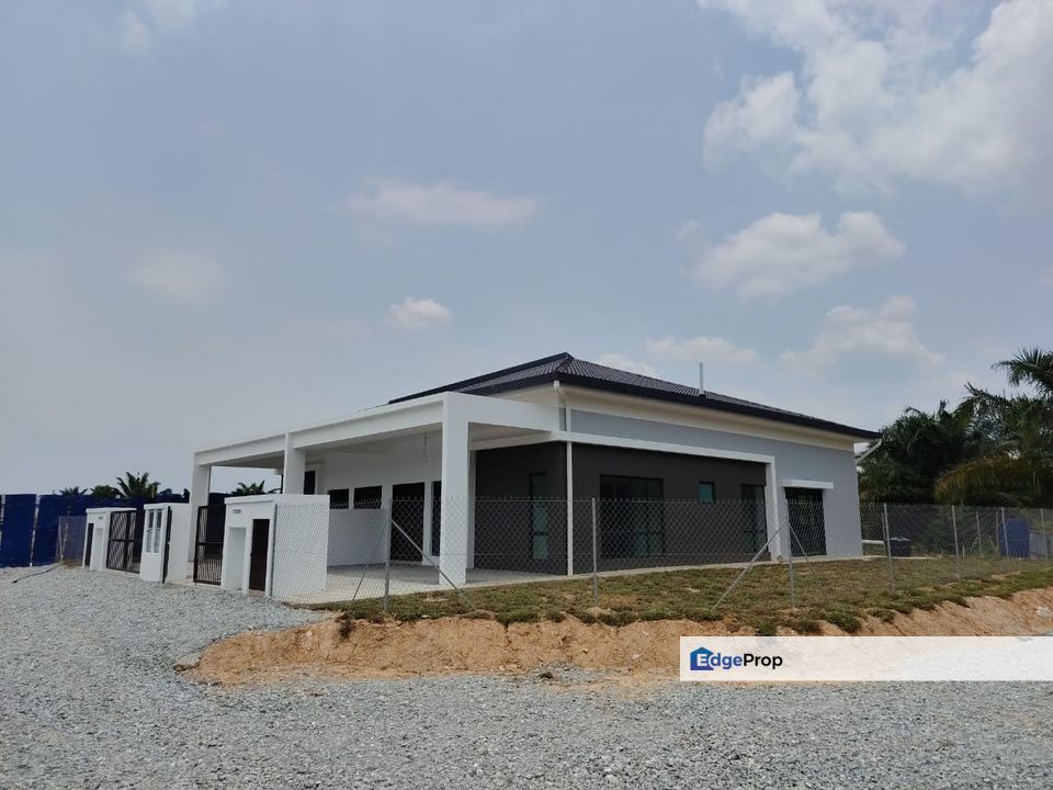 Semi D Setingkat Moden Baru Di Taman Langat Utama 3, Bkt Changgang, Banting, Selangor, Banting