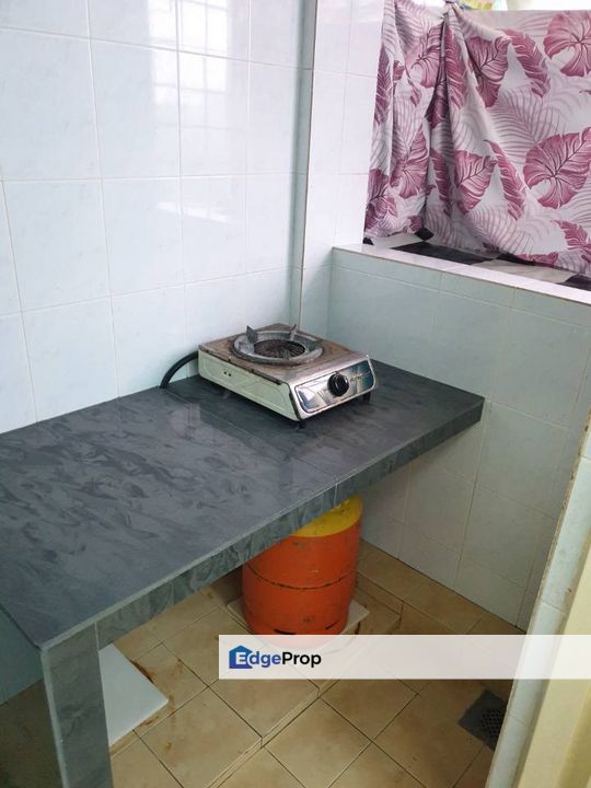 Top Floor Renovated Unit Mahkota Cheras Walk Up Flat For Sale, Selangor, Cheras