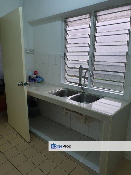 Top Floor Renovated Unit Mahkota Cheras Walk Up Flat For Sale, Selangor, Cheras