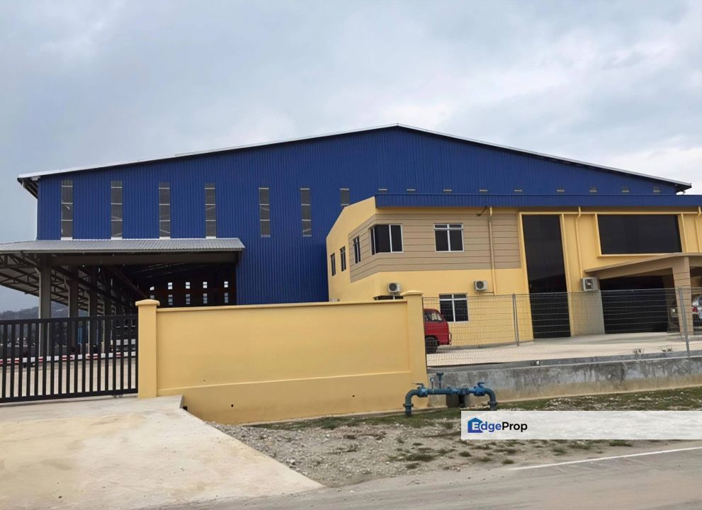 Side by Side Warehouse Factory Teluk Kalong, Kemaman Terengganu, Terengganu, Kemaman