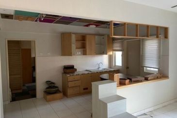 First Residence (Residensi Unggul)