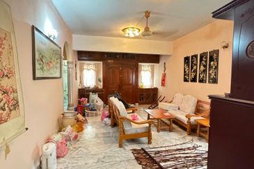 Taman Melawati Jalan B Limited 2 Storey Corner Terrace House For Sale