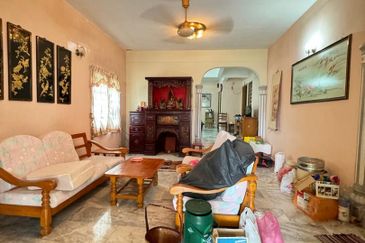 Taman Melawati Jalan B Limited 2 Storey Corner Terrace House For Sale