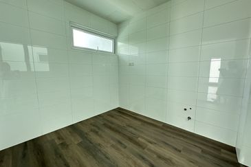 Bayu Damansara Gated Guarded Freehold Semi D For Sale