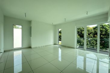 Bayu Damansara Gated Guarded Freehold Semi D For Sale