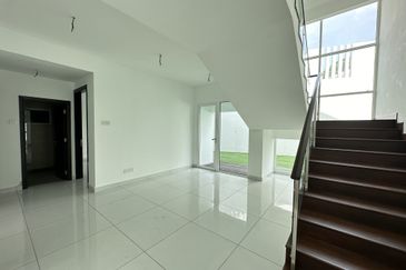 Bayu Damansara Gated Guarded Freehold Semi D For Sale