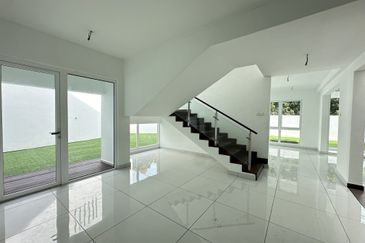 Bayu Damansara Gated Guarded Freehold Semi D For Sale