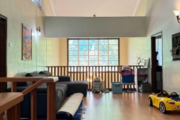 Taman Melawati 2 Storey Freehold Corner House For Sale