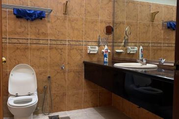 Taman Melawati 2 Storey Freehold Corner House For Sale