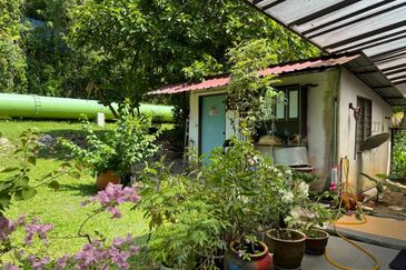 Taman Melawati 2 Storey Freehold Corner House For Sale