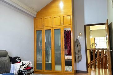 Taman Melawati 2 Storey Freehold Corner House For Sale