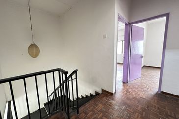 Taman OUG Freehold 2 Storey Terrace House For Sale