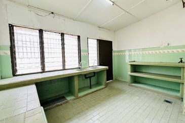 Taman OUG Freehold 2 Storey Terrace House For Sale