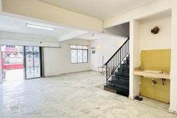 Taman OUG Freehold 2 Storey Terrace House For Sale