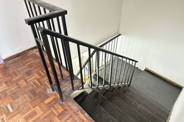 Taman OUG Freehold 2 Storey Terrace House For Sale