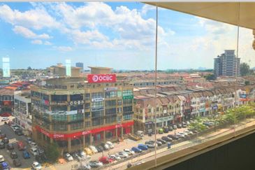 Taipan Business Centre, USJ 10