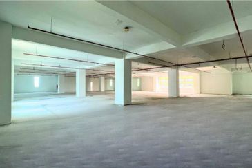 Taipan Business Centre, USJ 10