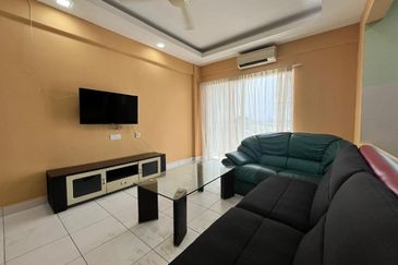 First Residence (Residensi Unggul)