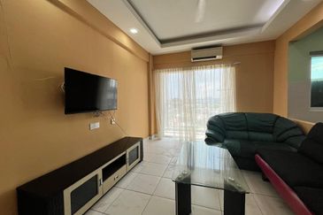 First Residence (Residensi Unggul)