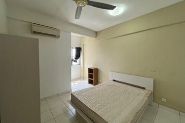 First Residence (Residensi Unggul)