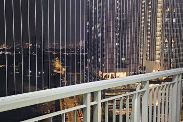 First Residence (Residensi Unggul)