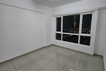 First Residence (Residensi Unggul)