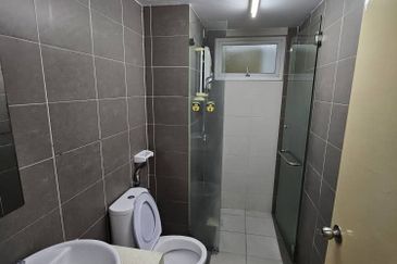 First Residence (Residensi Unggul)