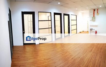 Renovated Office With Lift @ Bandar Puteri Puchong, Selangor, Bandar Puteri Puchong