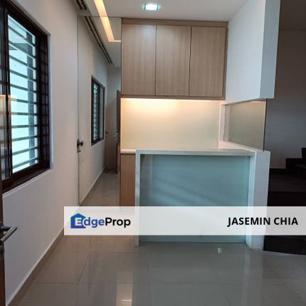 (Fully Renovated) 3sty Link House At Laman Rimbunan Kepong For Sale. Gated Guarded, Kuala Lumpur, Kepong