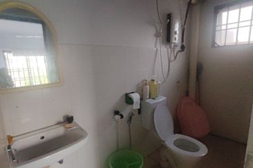 Sri Intan (Bandar Seri Alam)