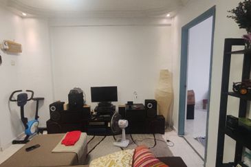 Sri Intan (Bandar Seri Alam)