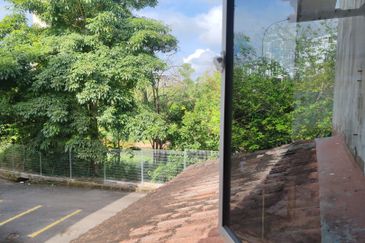 Sri Intan (Bandar Seri Alam)