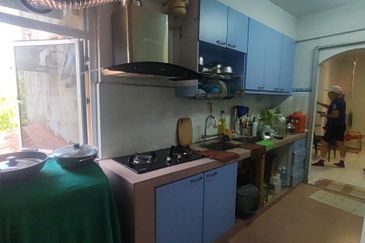 Sri Intan (Bandar Seri Alam)