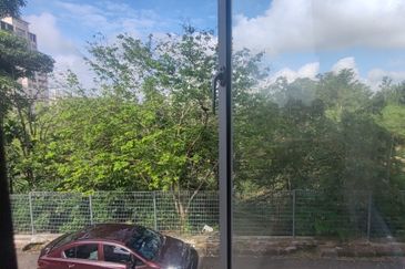 Sri Intan (Bandar Seri Alam)