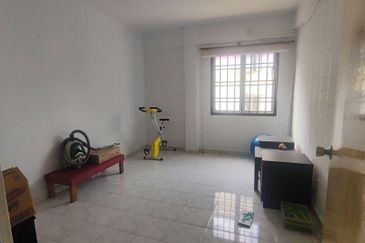 Sri Intan (Bandar Seri Alam)