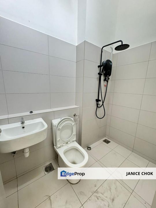 For Rent Double Sty House Rm 2500 @ Taman Jaya Putra, Austin , Johor, Johor Bahru
