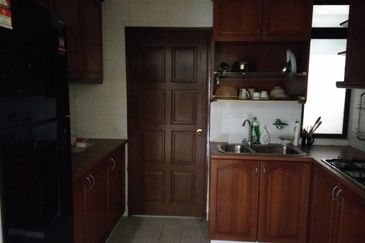 Aloha Tower Condominium