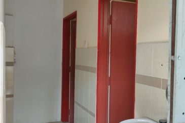 Sri Ehsan Shop Apartment At Taman Sri Ehsan, Kepong For Sale