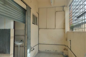 Sri Ehsan Shop Apartment At Taman Sri Ehsan, Kepong For Sale