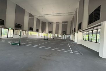 THE PULSE RESIDENCE & THE PULSE